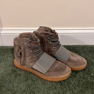 Yeezy Boost 750 'Grey Gum' Size 10 Used